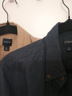 Lot of 2 soft brushed twill type J Crew button downs size small. Navy/tan
